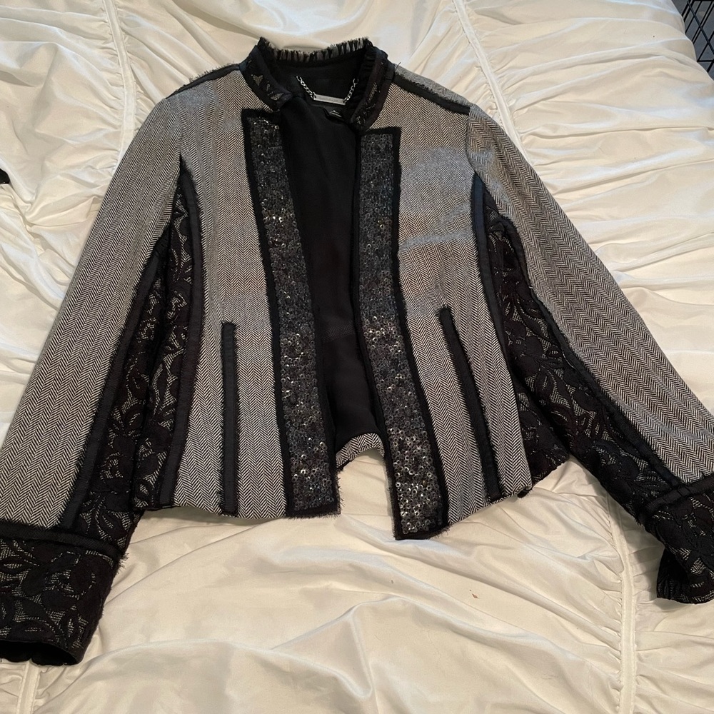White House Black Market houndstooth blazer w/ lace and sequin trim size 8